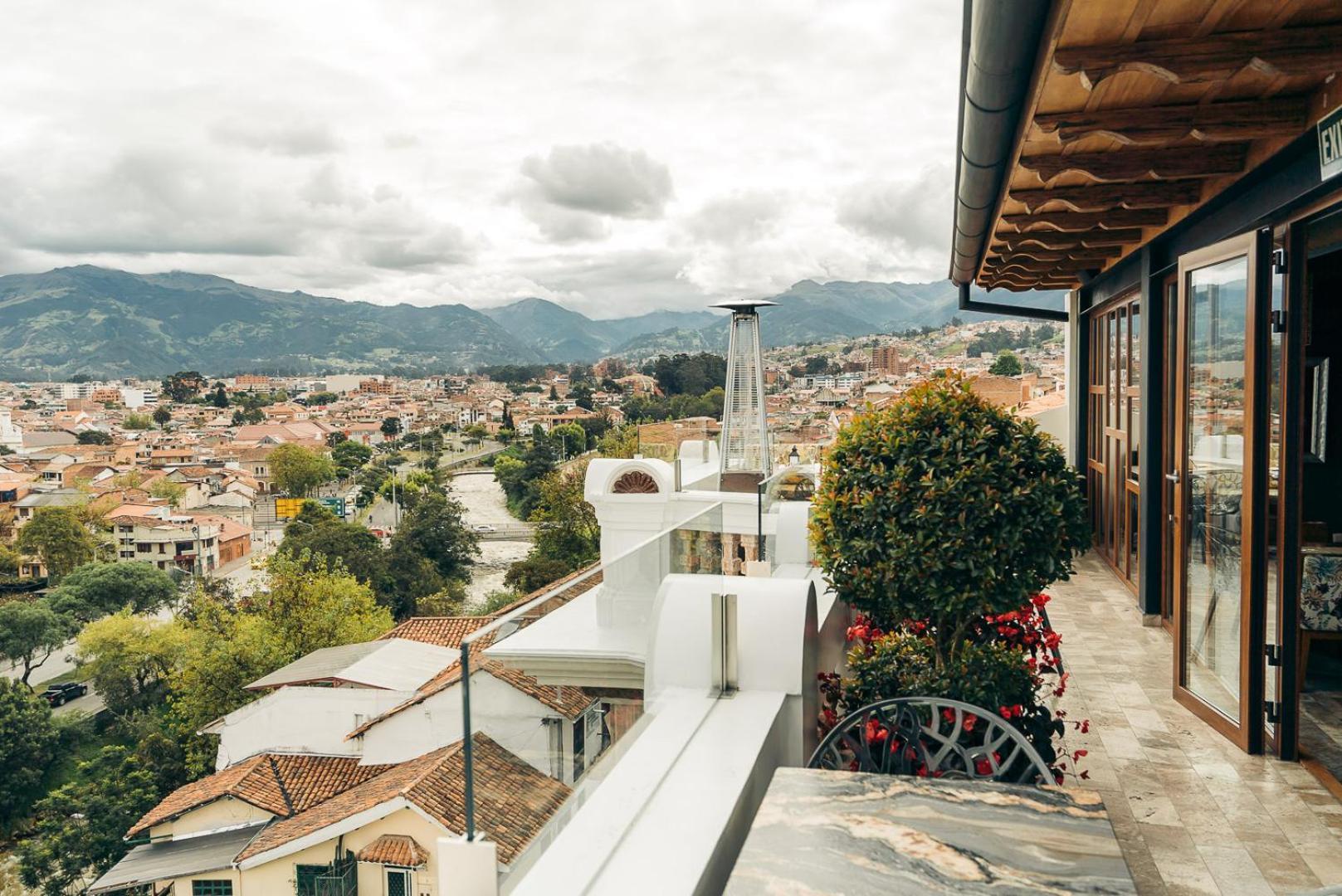 Hotel Cruz Del Vado Куэнка Экстерьер фото